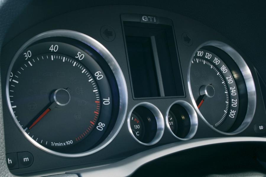  Volkswagen Polo 2002 года  (фото 21 из 31)